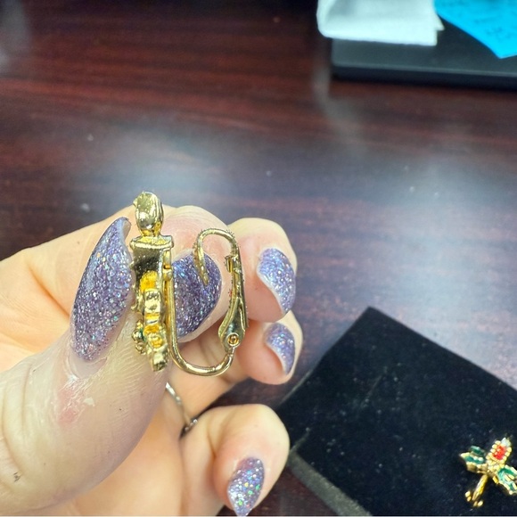 Avon Sparkling Christmas Candle clip  Earrings NIB vintage 1993 - Picture 4 of 4